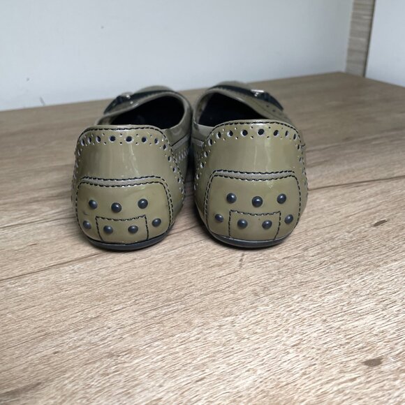 Women's Size 38.5 EU (US 8) Tod's Olive Green Patent Leather Ballet Flats - Picture 5 of 8